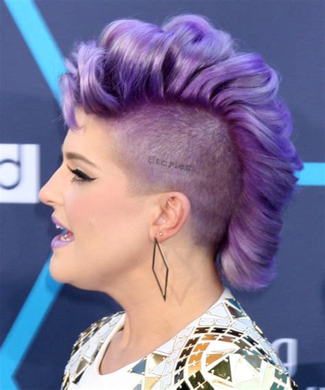 Kelly Osbourne Short Wavy Purple Hairstyle