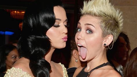 Miley Cyrus Katy Perry Girl Kiss Feud Fun Friday Youtube