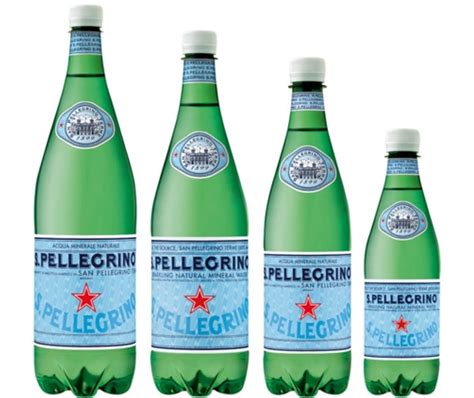 Pin de D. Scott Bell en Showhouse 2012 Library | Agua mineral, Garrafa