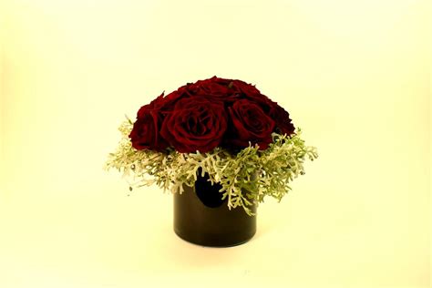 41 Arrangement Ideas For Roses Hgtv