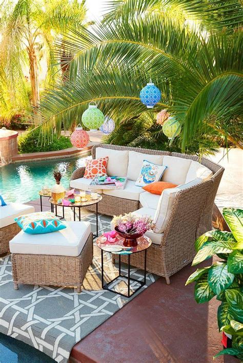 33 Best Outdoor Living Space Ideas And Designs For 2021