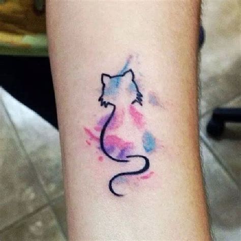 It seems like california is written on a banner which is actually the geographical location of the. Cat Tattoo Designs For Girls: Most loved cat tattoos in 2018
