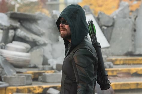 Yes Arrows Oliver Queen Is Dead But Well Still See Him Again Tv
