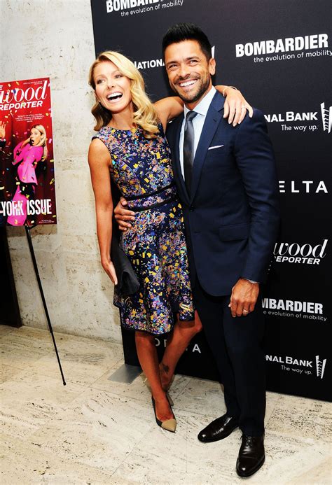 Haha Come See A Pic From Kelly Ripa And Mark Consuelos Totally