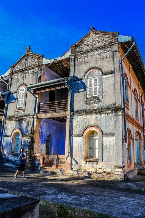 무료 이미지 역사적인 관광 여행 건물 Tharae 나콘 신자 식민지 주민 태국 벽돌 경계표 건축물 늙은