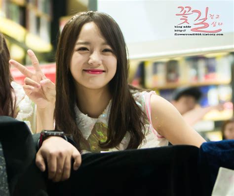 Kpop Kpop Fans Labels This Idol As Beautiful Smile Goddess Kpop News And Lyrics