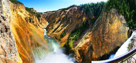 Yellowstone National Park Wyoming Montana And Idaho Us National Parks