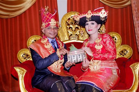 Pernikahan Adat Dengan Biaya Termahal Se Indonesia