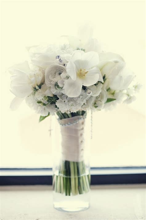 Simple Elegant Wedding Flowers Ivory Bridal Bouquet