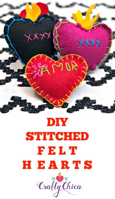 Stitched Felt Hearts The Crafty Chica Felt Hearts Easy Felt Crafts