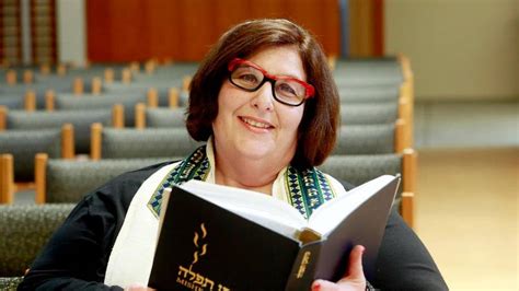 Reform Jewish Rabbis In America Install First Openly Lesbian President