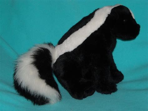 Realistic Skunk Wild Republic Stuffed Animal Plush Toy Na Animals