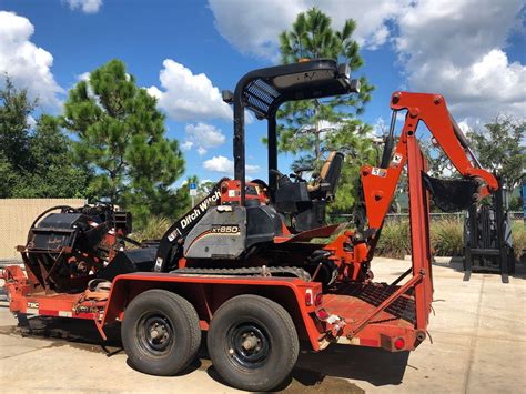 Ditch Witch Tracked Loaderbackhoe Model Xt850 Ta Trailer Trencher