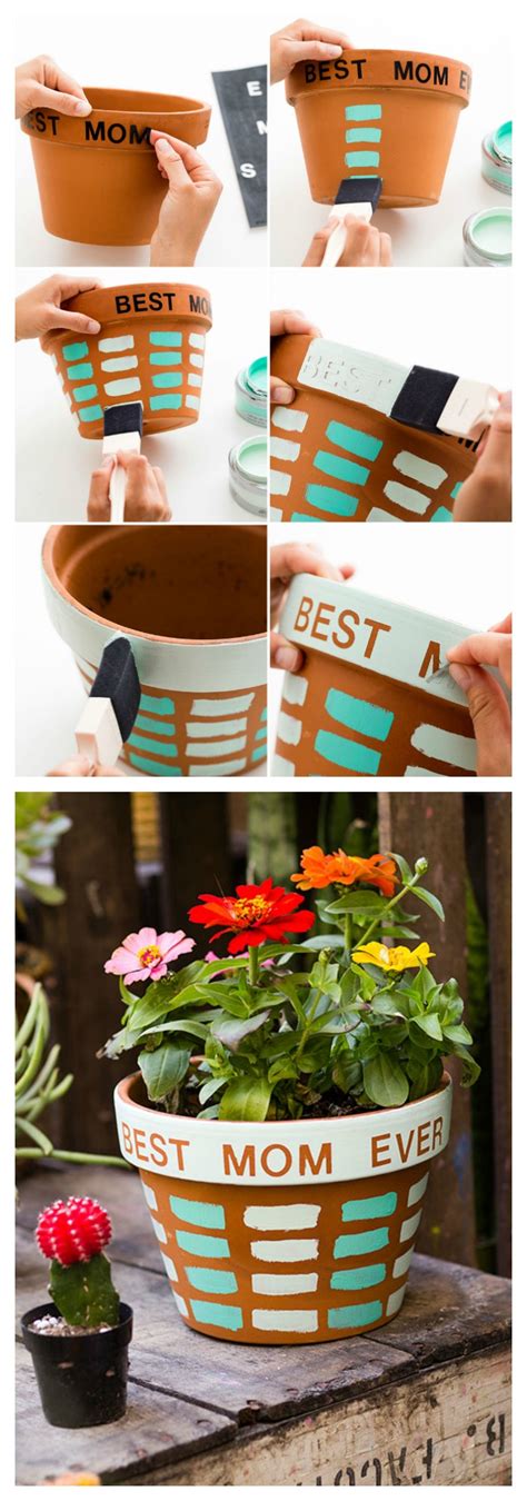Kid's can use the craft paint to continue decorating their ornament if they think it needs more color. 19 Creative Ways Of How To Decorate The Plain Terracotta Pots