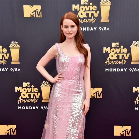 A Atriz Madelaine Petsch No MTV Movie And TV Awards Realizado No Barker Hangar Em Santa