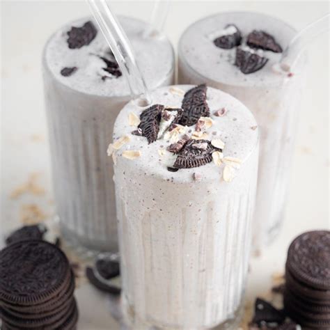 How To Make An Oreo Milkshake Without Ice Cream In Minutes The Addy Bean