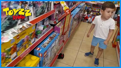 Toyzz Shop Mağazasındayız Çok Farklı Oyuncaklar Var Mağazayı Gezdik
