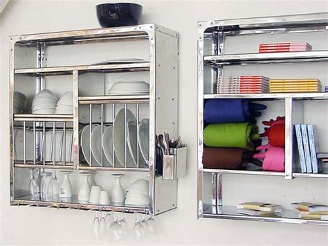 Wall mounted dish drying rack have played in ensuring various products are safe from damage and other external interferences. Wall-Mounted Drying Rack for the Dishes - HomesFeed