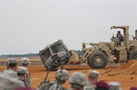 20th Engineer Brigade Demonstrate Capabilities To Fort Bragg Senior