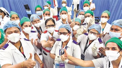International Nurses Day 2021 Pm Modi Union Ministers Thank Nursing