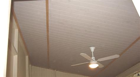 Vermiculite ceiling is often called popcorn ceiling because of its appearance. Vermiculite ceiling (popcorn ceiling) | BUILD