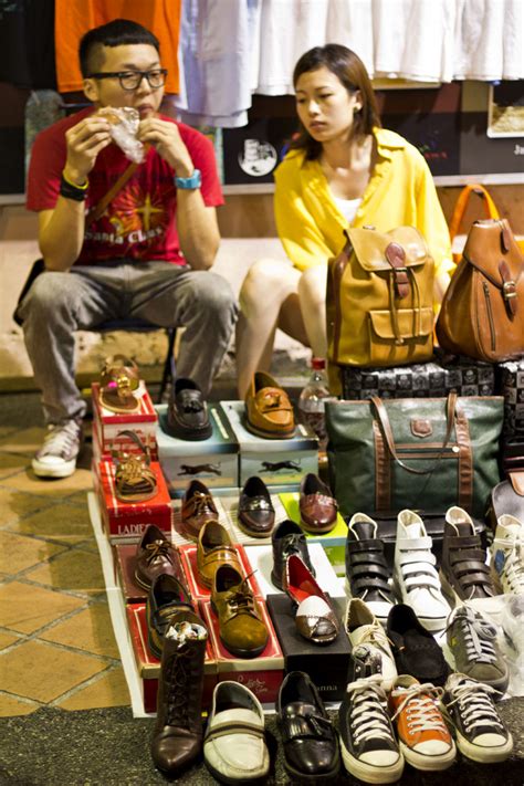 Dataran tempat letak kereta mbip (bkng pejabat. Perspektif A.K.U: Shopping raya : Pasar Karat Jb ke Segget???