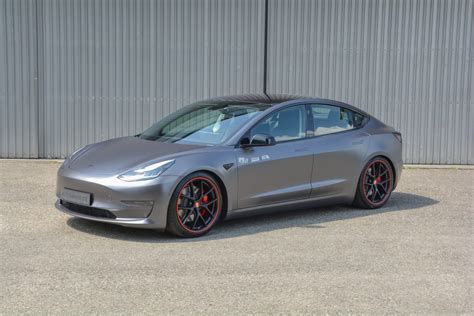 Tesla has built a reputation for making cars that accelerate quicker than just about anything else on the road; Tesla Model 3 Performance: Tuning und Elektro geht ...