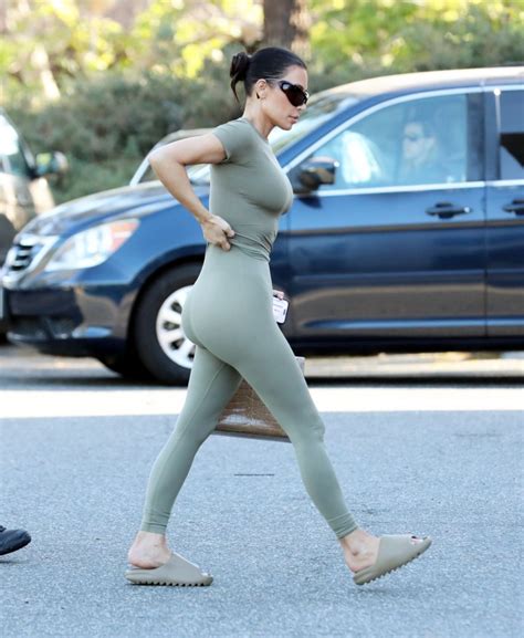 Kim Kardashian Tries To ‘one Up Ex Kanye Wests Wife Bianca Censori As