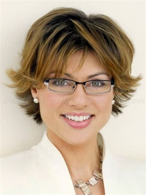 Hairstyles For Over 50 With Glasses 40 Best Short Haircuts For Women
