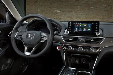 2018 Honda Accords Multimedia System Gets It Right On The Button