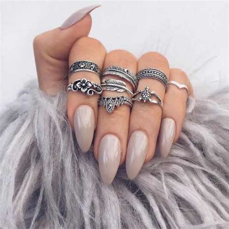 25 Ideas de manicure nude que querrás hacerte hoy mismo