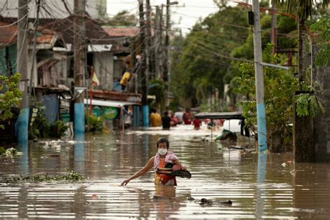 Typhoon Noru Batters Philippines Leaving At Least Five Dead