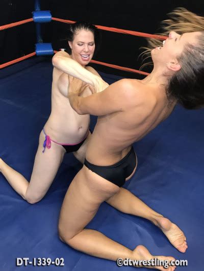 Sexy Fighting Women Nipple Torture Catfight Hot Sex Picture