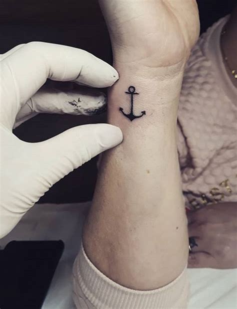 21 Best Small And Minimalist Tattoos That Are Absolutely Adorable