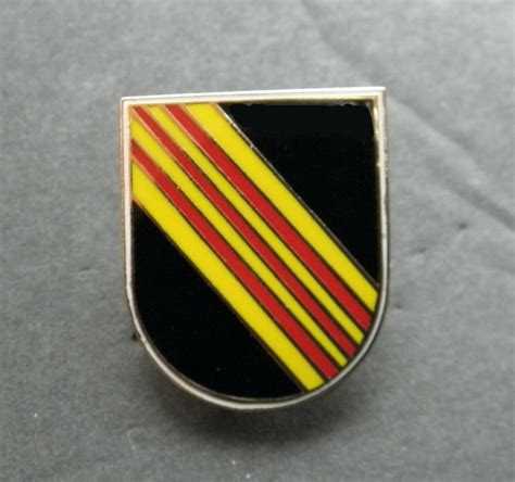 Army Flash Special Forces Lapel Pin Badge 78 X 1 Inch On Ebid United