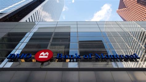 Bmo Is First Of Canadas Big Banks In Robo Adviser Business With