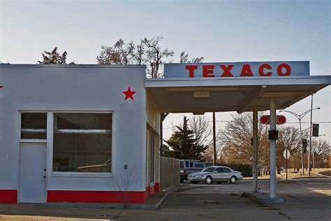 Old Texaco Station Hesston Kansas I Snapped This Photo Las Flickr