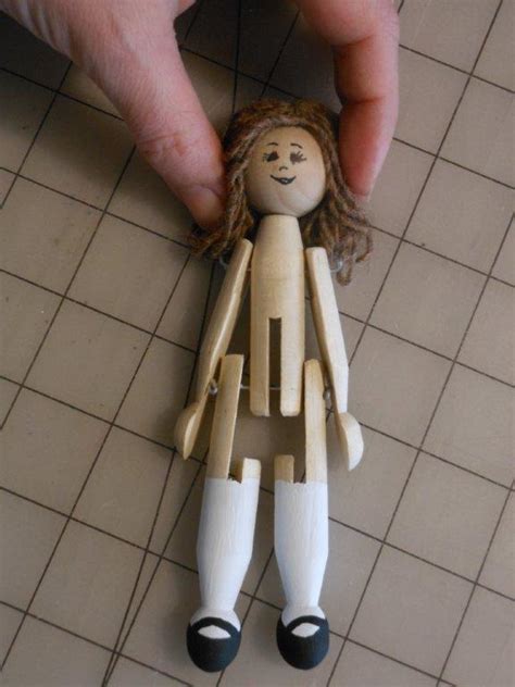 25 Easy Tutorials To Make Colorful Clothespin Dolls