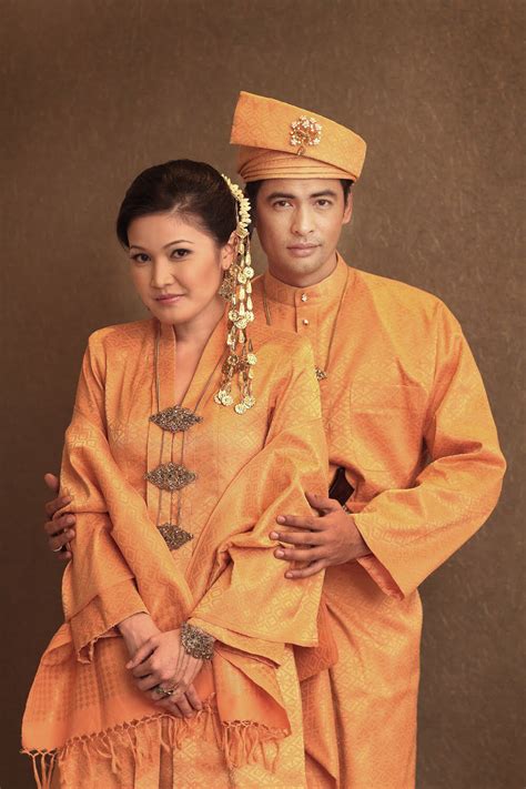 Fashion Wedding Baju Perkahwinan Tradisional Melayu Riset