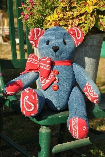 Patterns, techniques, articles, blogs, and other resources to learn how to sew. Carolyn's Bears | Memory crafts, Bear patterns free, Memory bear