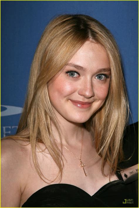 Cinema Photos And Wallpapers Dakota Fanning Hot Picture