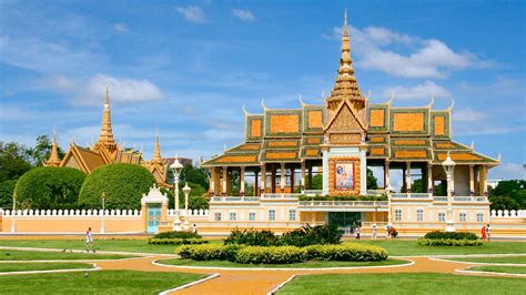 Royal Palace In Phnom Penh Expedia