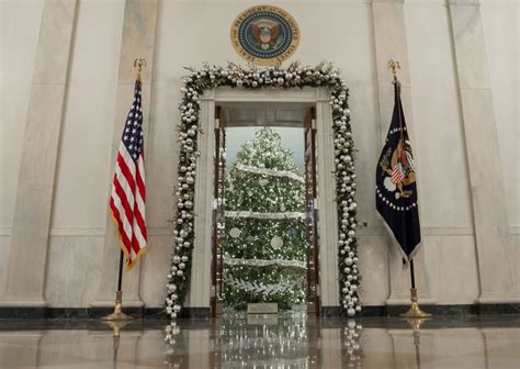 An Inside Look At Michelle Obamas Final White House Holiday