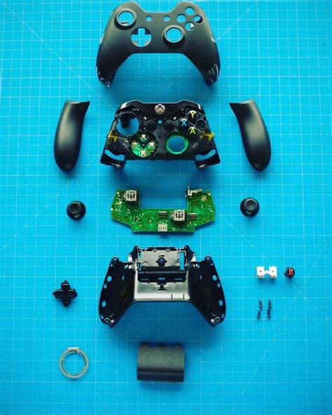 The Insides Of An Xbox One Controller ⠀⠀custom Controllers Ready To
