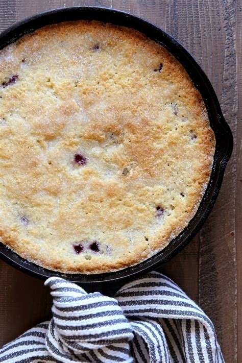 Find out some of ree's most delicious dessert recipes and learn how to make them from the comfort of your own home.catch full episodes of the pioneer woman. Pioneer Woman's Blackberry Cobbler - Completely Delicious ...