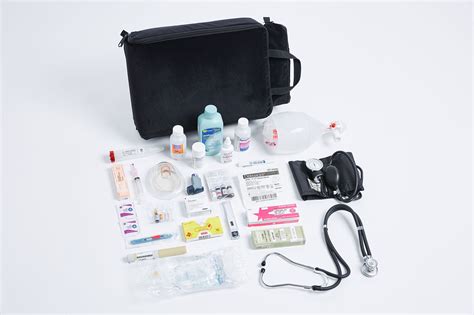 Whats Inside An Airplanes Emergency Medical Kit