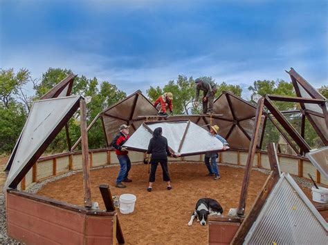 It is what this company was founded on, and with a little help from buckminster fuller, inventor of the geodesic dome, is what created the first growing dome geodesic greenhouse kits 30 years ago. Do It Yourself / DIY Geodesic Greenhouse - Growing Spaces ...