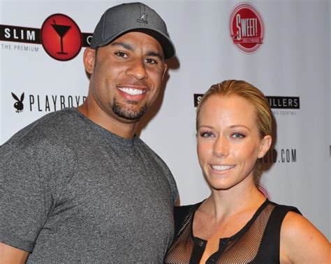 kendra wilkinson and hank baskett renew vows celebrities and entertainment news