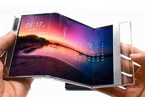 Samsung Rollable Smartphone Launch Could Coincide With Galaxy Z Flip 4
