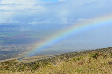 Beautiful Rainbow In Maui They Are Everywhere Natural Landmarks